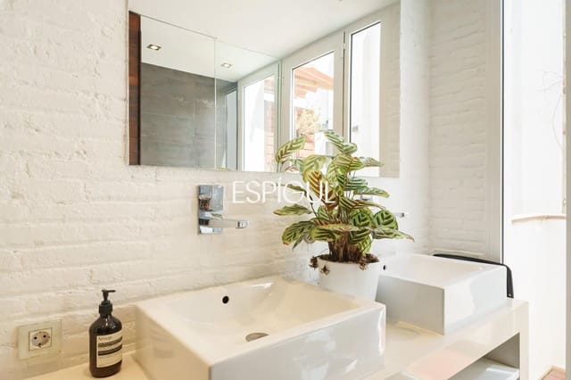 2 soveværelse Lejlighed til salg i El Poble Sec, Barcelona by - € 489.000 (Ref: 10016449)