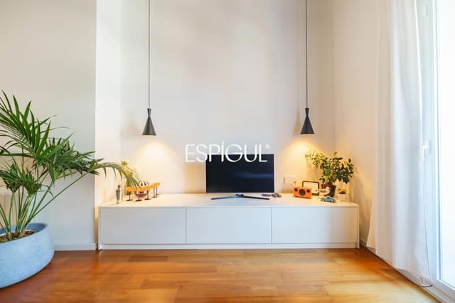 2 soveværelse Lejlighed til salg i El Poble Sec, Barcelona by - € 489.000 (Ref: 10016449)