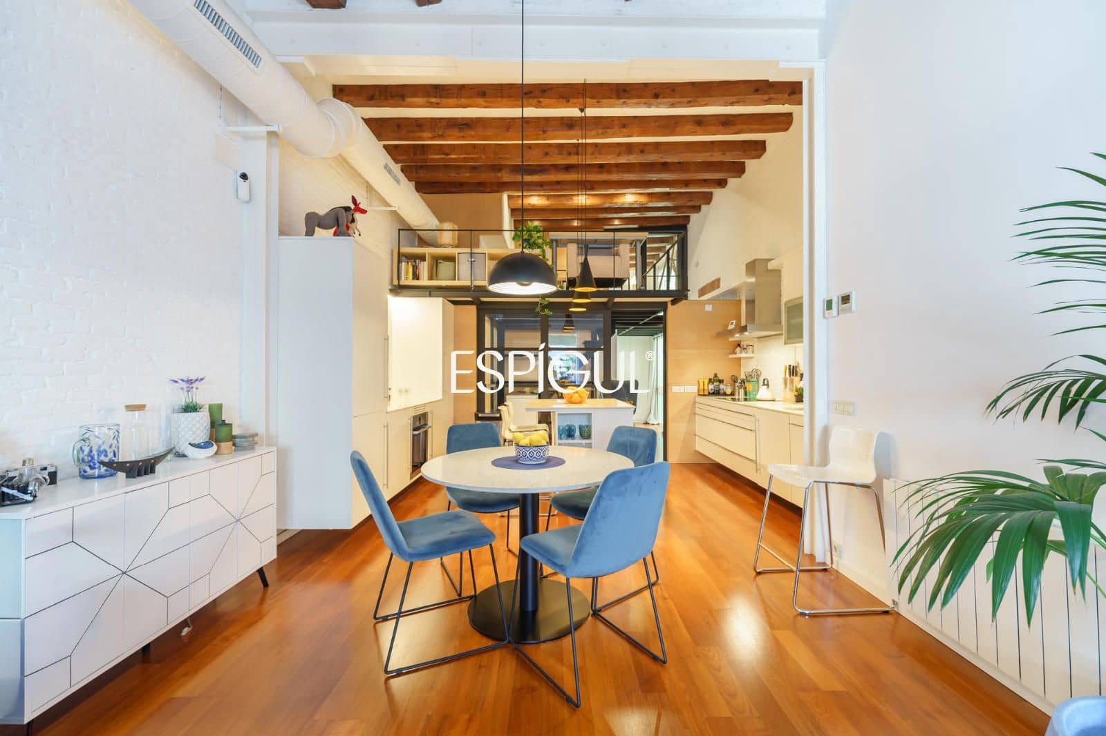 2 soveværelse Lejlighed til salg i Barcelona by - € 489.000 (Ref: 10016449)