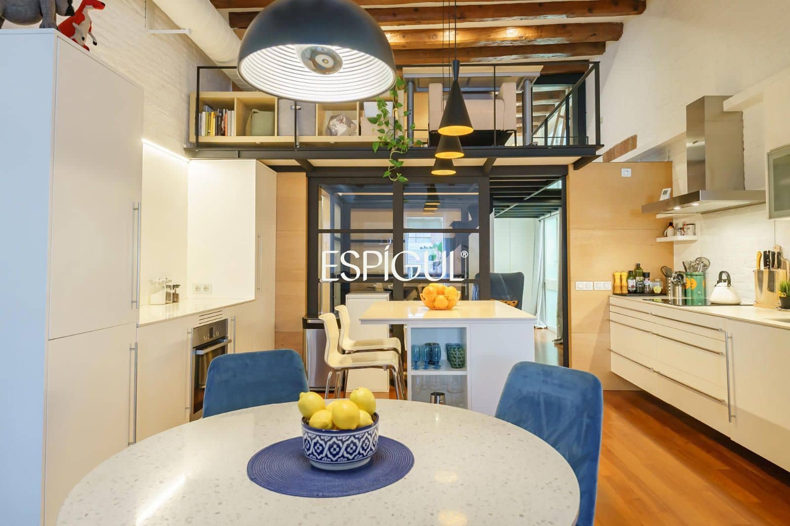 2 soveværelse Lejlighed til salg i Barcelona by - € 489.000 (Ref: 10016449)