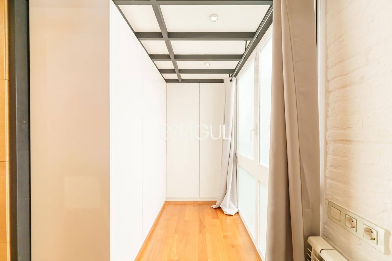 2 soveværelse Lejlighed til salg i Barcelona by - € 489.000 (Ref: 10016449)