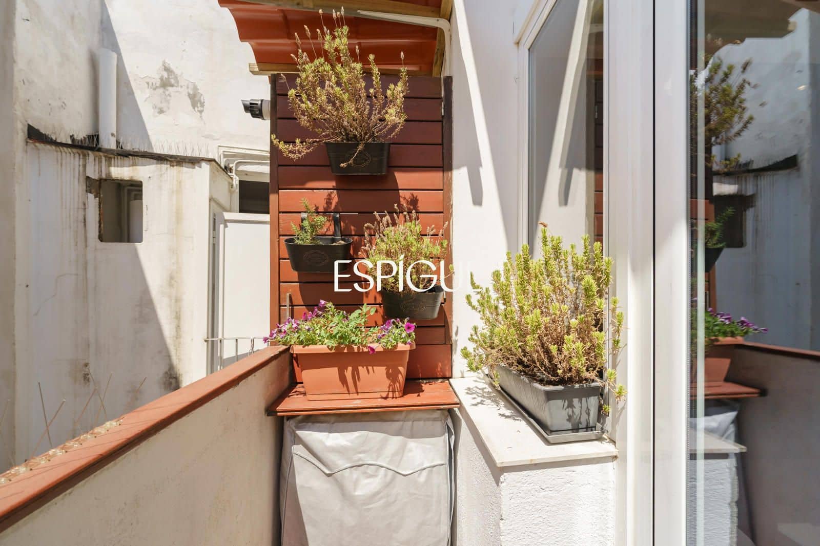 2 soveværelse Lejlighed til salg i Barcelona by - € 489.000 (Ref: 10016449)