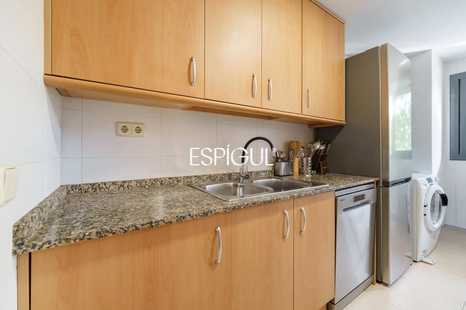 3 slaapkamer Flat te koop in Barcelona stad met garage - € 510.000 (Ref: 10016450)