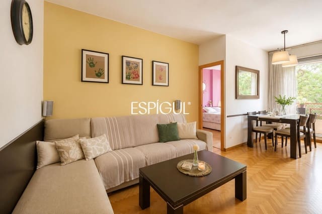 4 bedroom Flat for sale in Sants-Montjuïc, Barcelona city with garage - € 550,000 (Ref: 10016452)