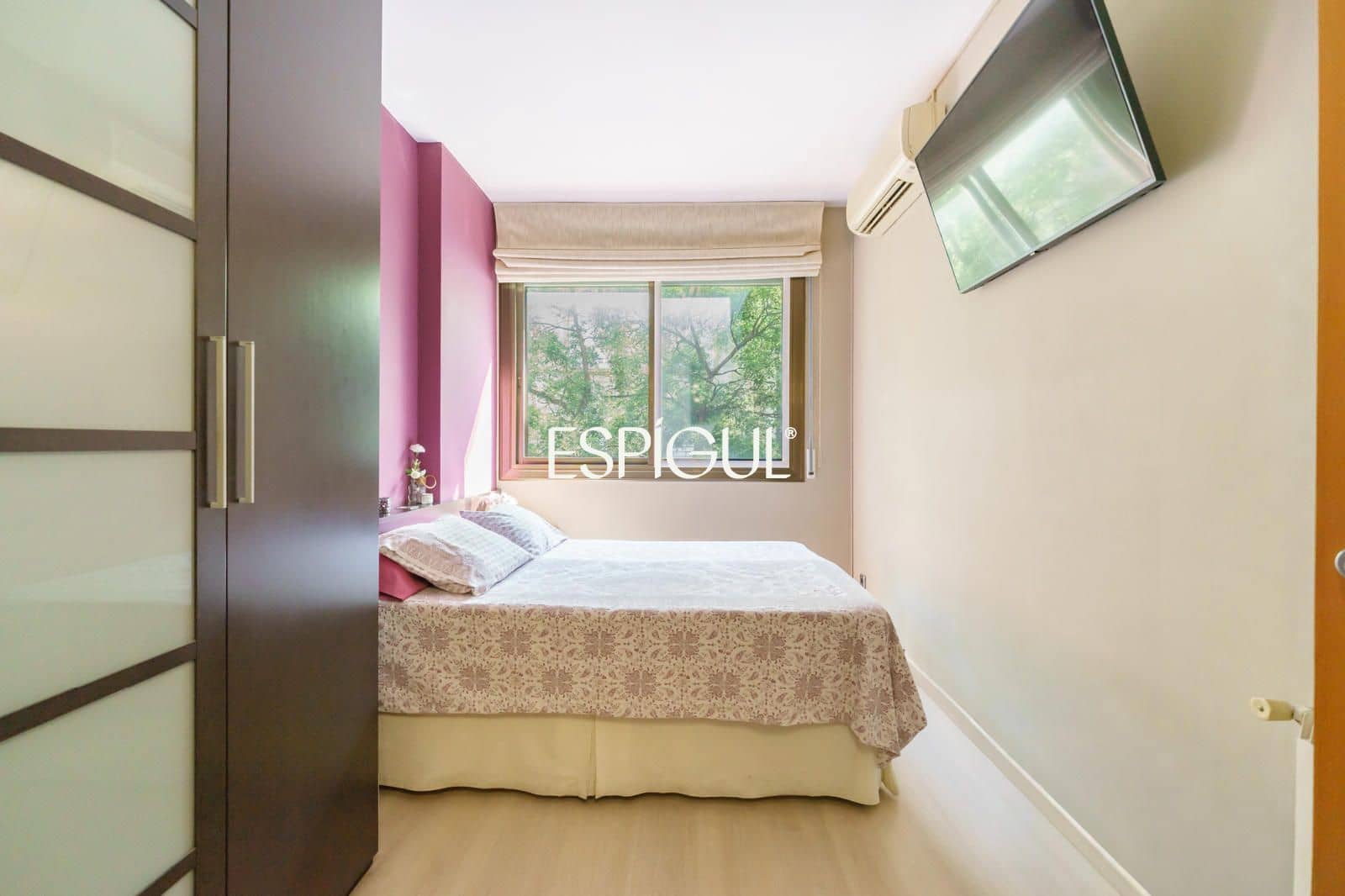 4 bedroom Flat for sale in Barcelona city with garage - € 550,000 (Ref: 10016452)
