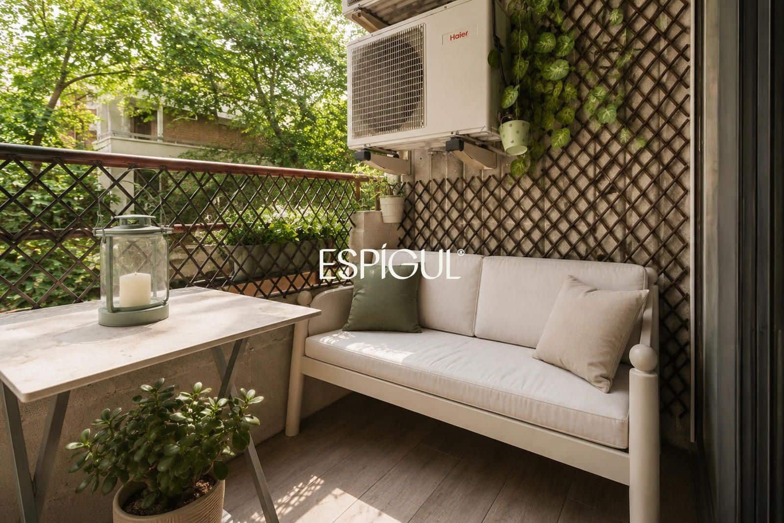 4 bedroom Flat for sale in Barcelona city with garage - € 550,000 (Ref: 10016452)