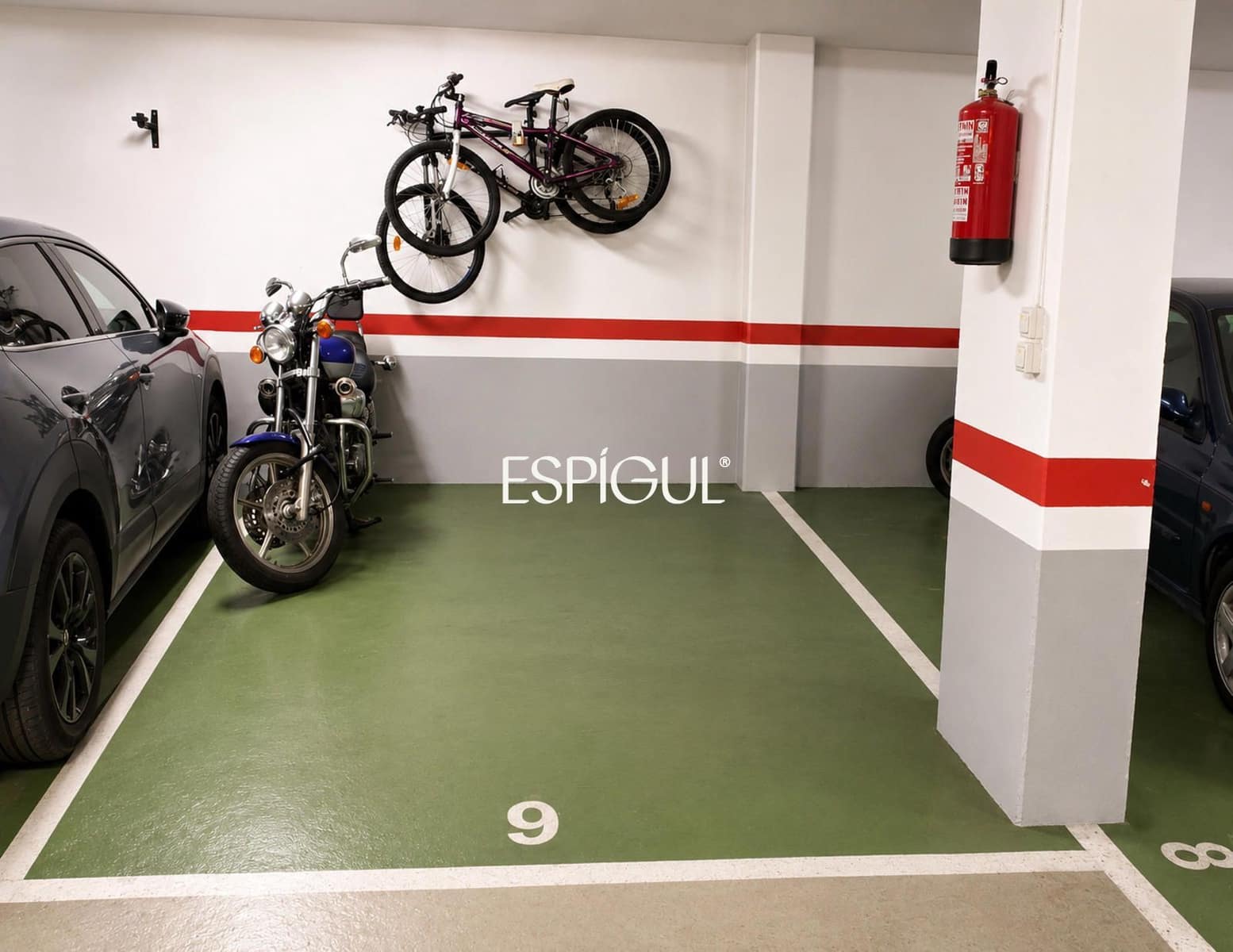 4 bedroom Flat for sale in Barcelona city with garage - € 550,000 (Ref: 10016452)