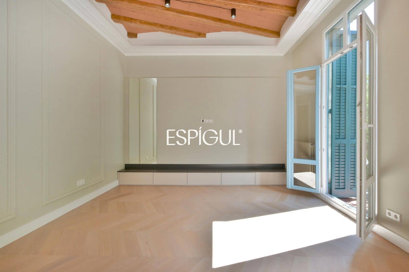 3 bedroom Flat for sale in Barcelona city - € 1,225,000 (Ref: 10016459)