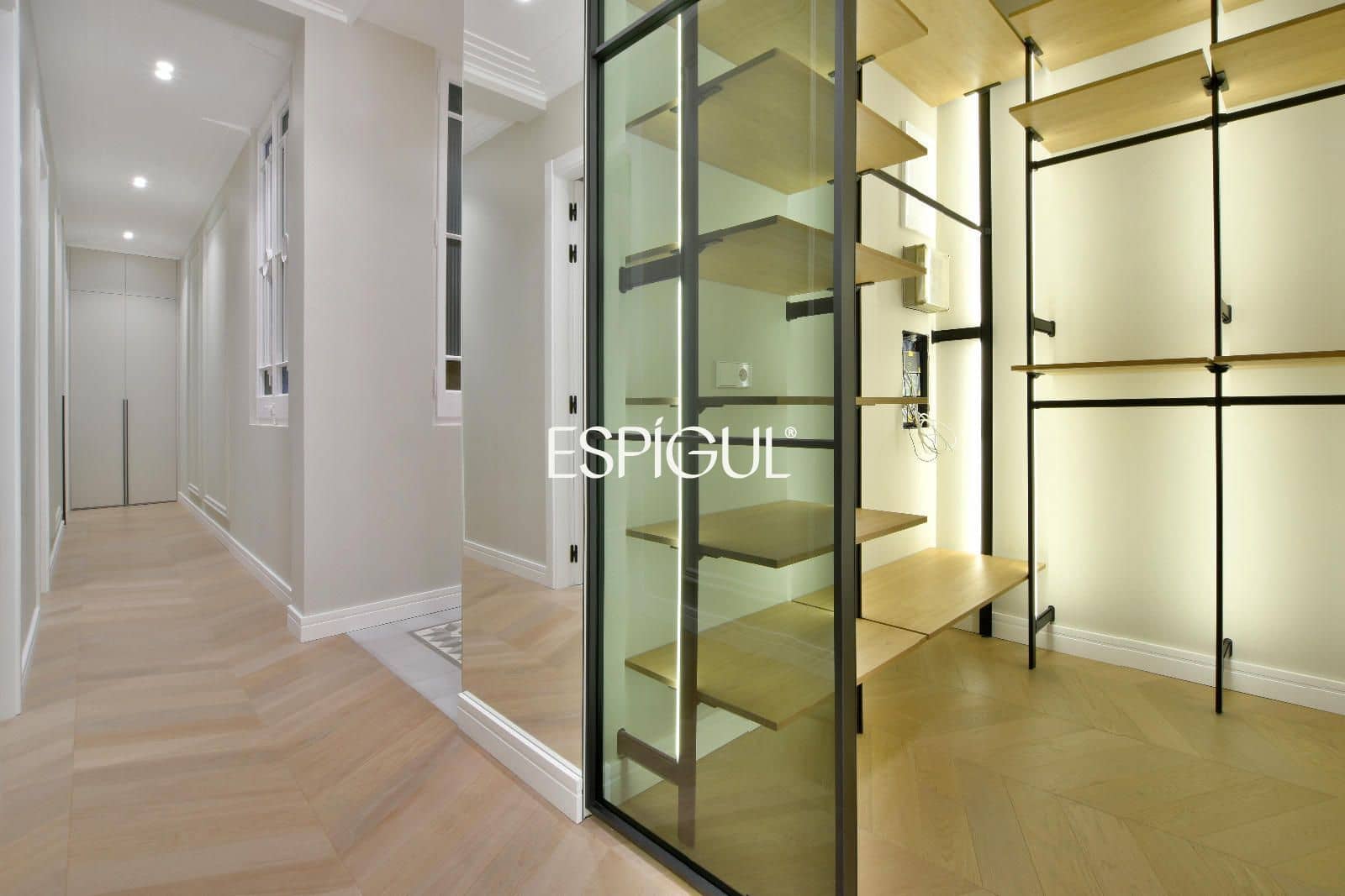 3 bedroom Flat for sale in Barcelona city - € 1,225,000 (Ref: 10016459)
