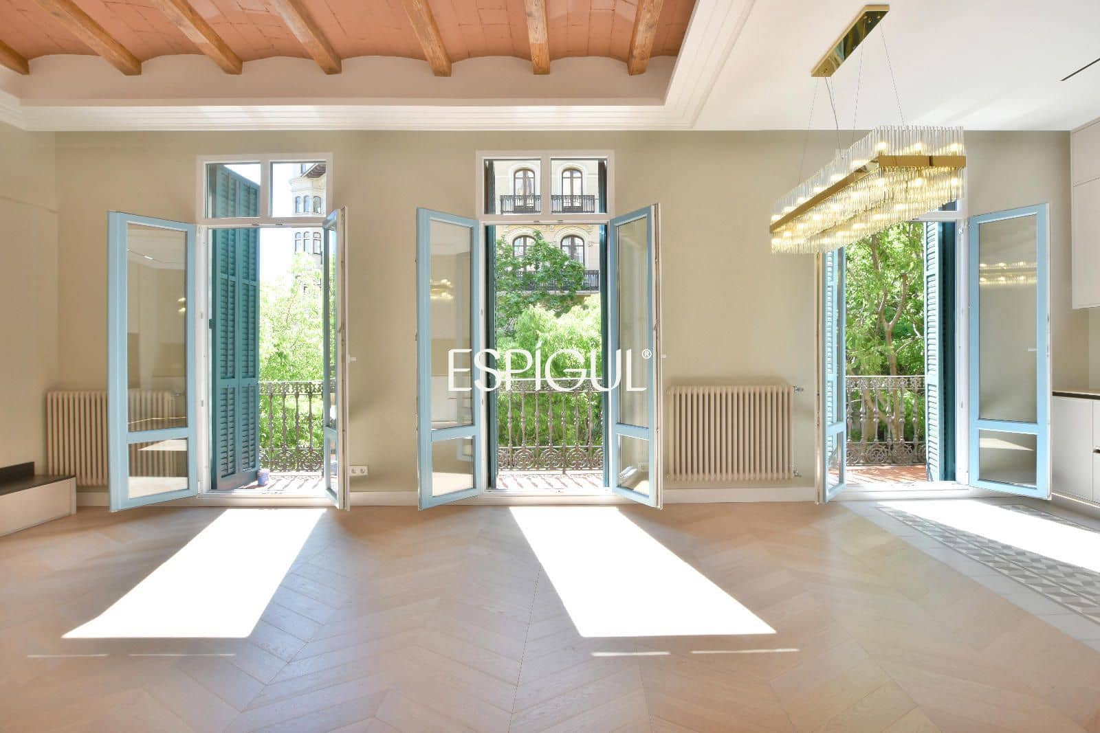 3 bedroom Flat for sale in Barcelona city - € 1,225,000 (Ref: 10016459)