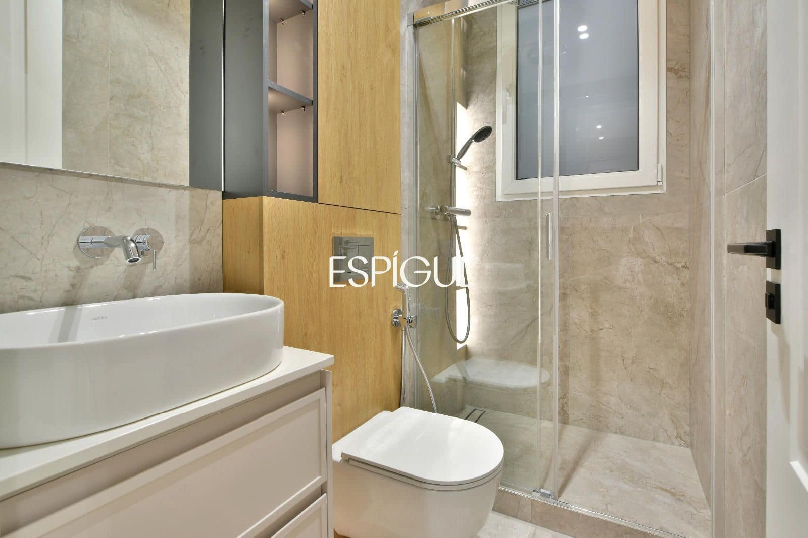 3 bedroom Flat for sale in Barcelona city - € 1,225,000 (Ref: 10016459)