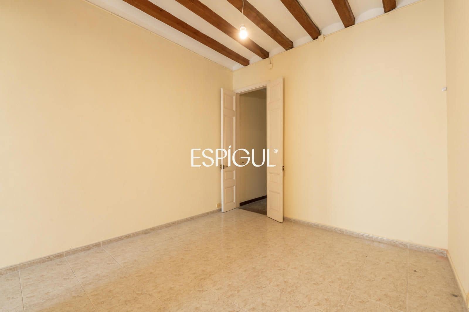 2 bedroom Flat for sale in Barcelona city - € 595,000 (Ref: 10016460)