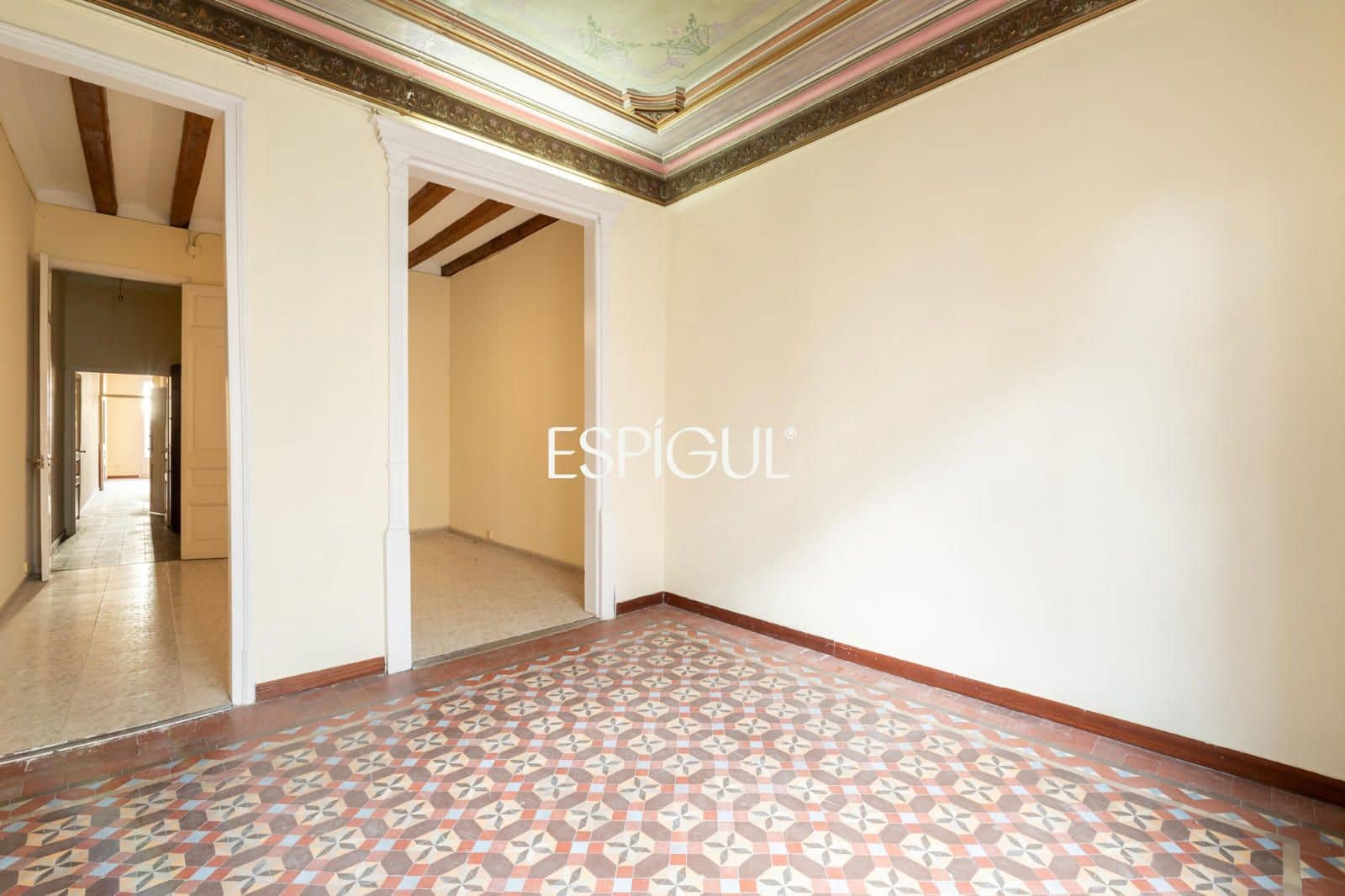 2 bedroom Flat for sale in Barcelona city - € 595,000 (Ref: 10016460)