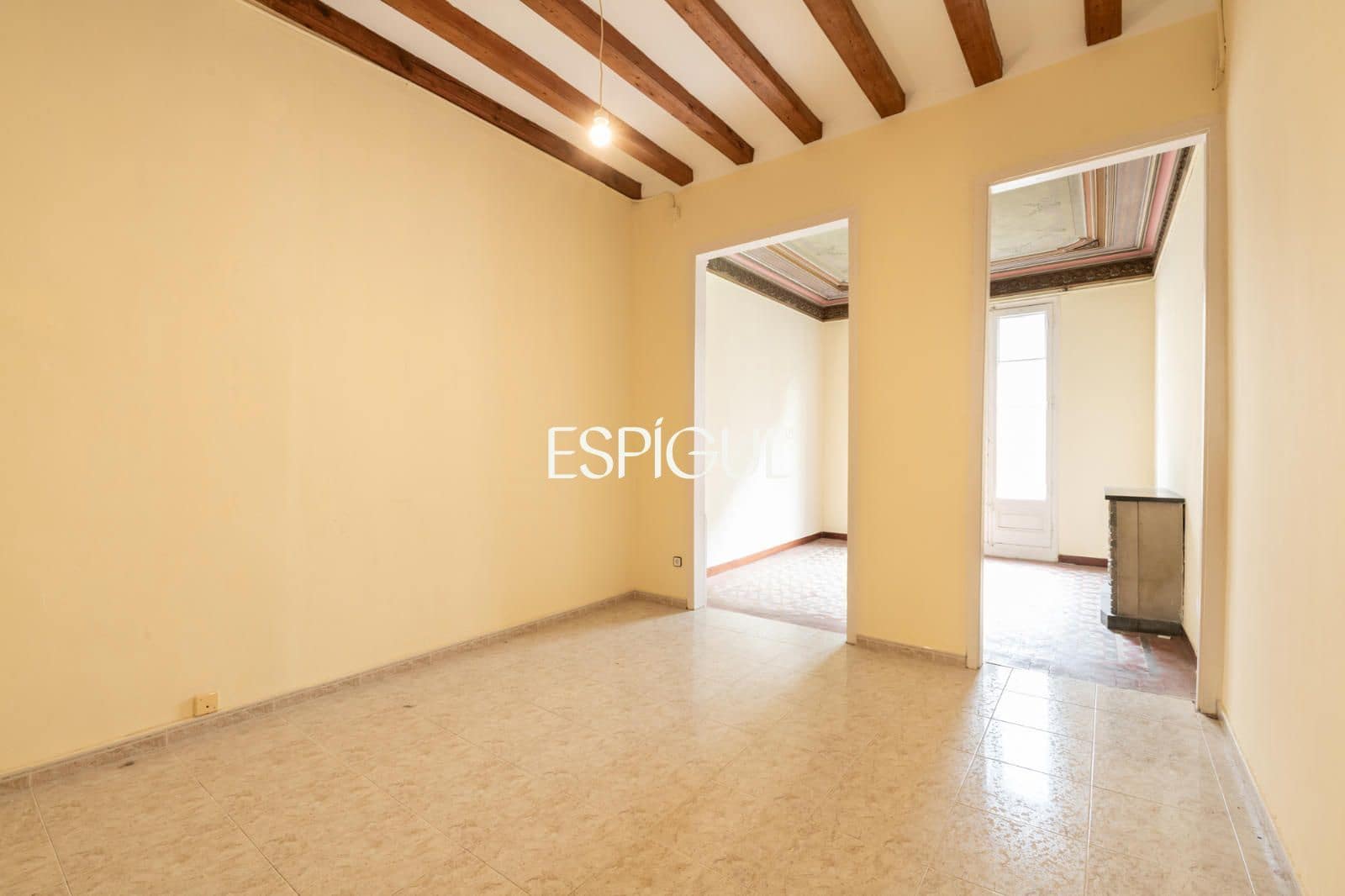 2 bedroom Flat for sale in Barcelona city - € 595,000 (Ref: 10016460)