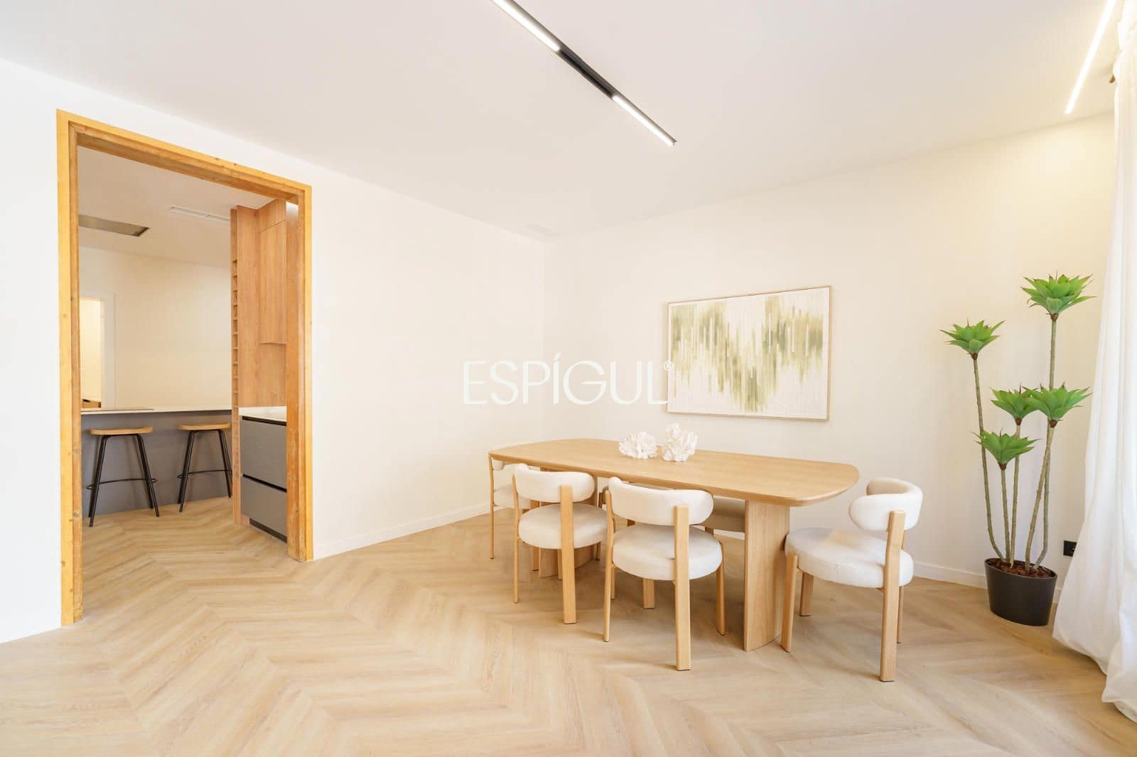 5 bedroom Flat for sale in Barcelona city - € 1,469,000 (Ref: 10016461)