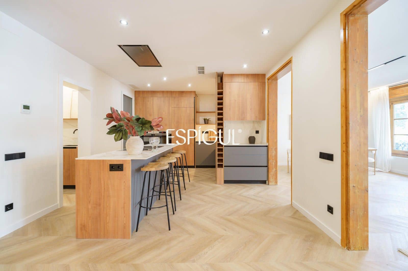 5 bedroom Flat for sale in Barcelona city - € 1,469,000 (Ref: 10016461)