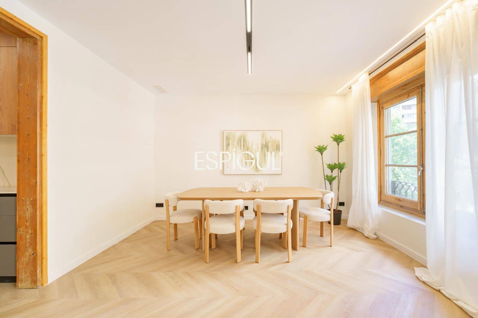 5 bedroom Flat for sale in Barcelona city - € 1,469,000 (Ref: 10016461)
