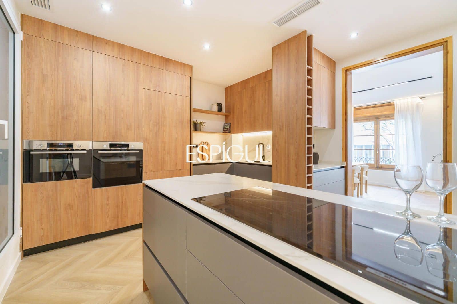 5 bedroom Flat for sale in Barcelona city - € 1,469,000 (Ref: 10016461)