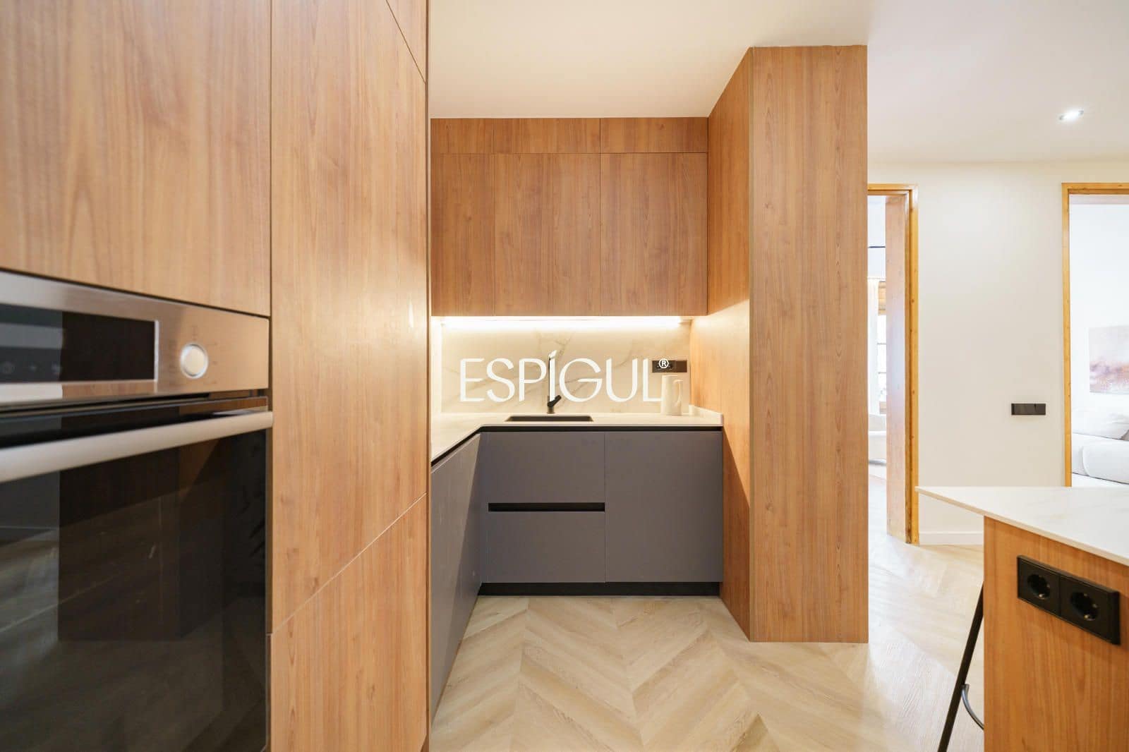 5 bedroom Flat for sale in Barcelona city - € 1,469,000 (Ref: 10016461)
