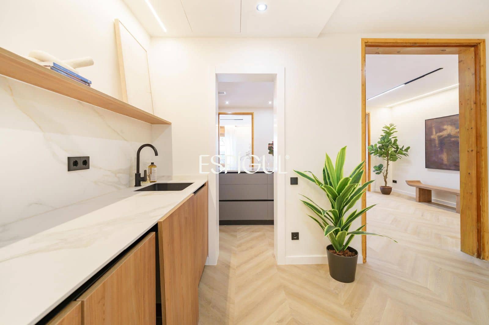 5 bedroom Flat for sale in Barcelona city - € 1,469,000 (Ref: 10016461)