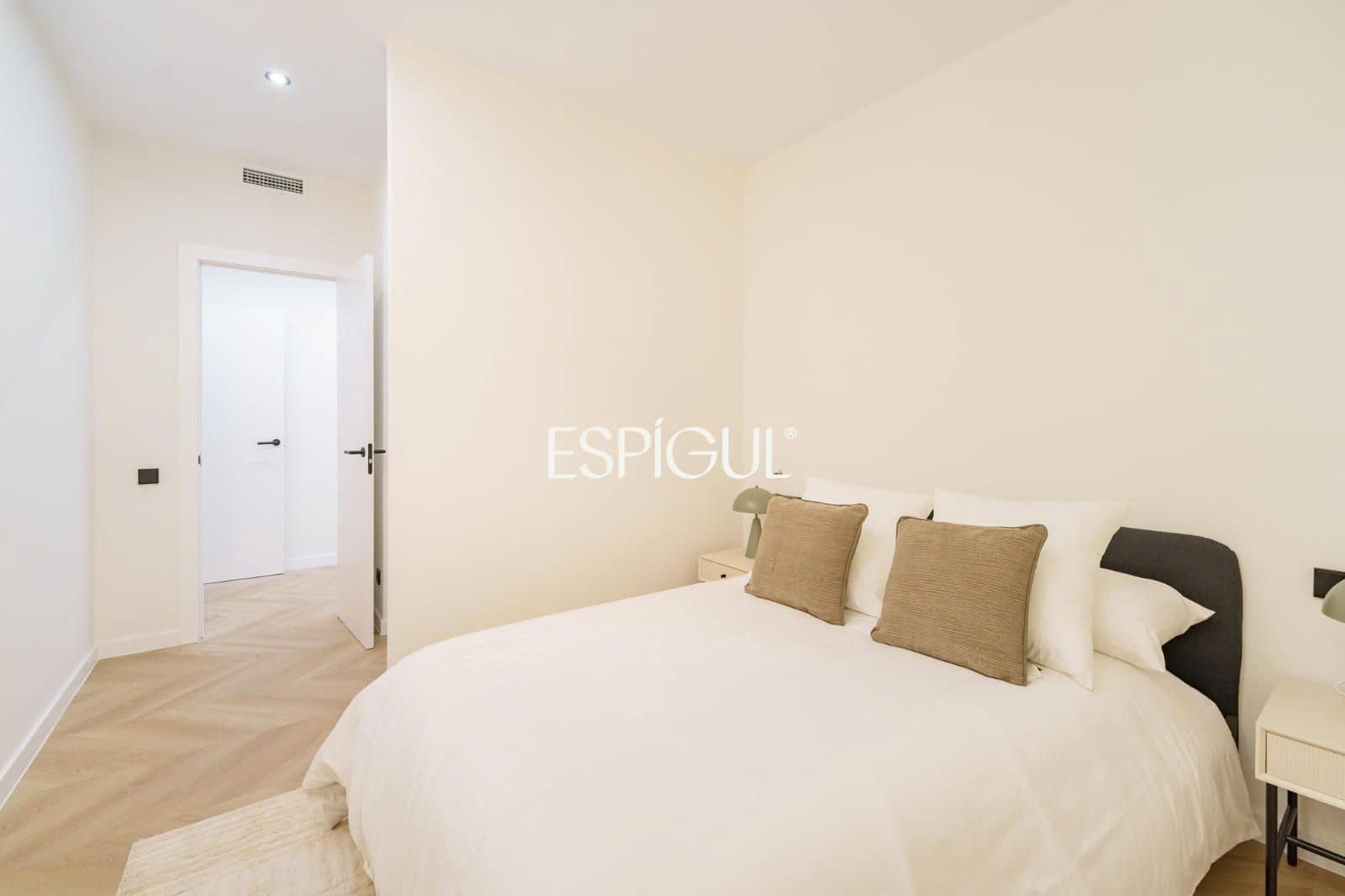 5 bedroom Flat for sale in Barcelona city - € 1,469,000 (Ref: 10016461)