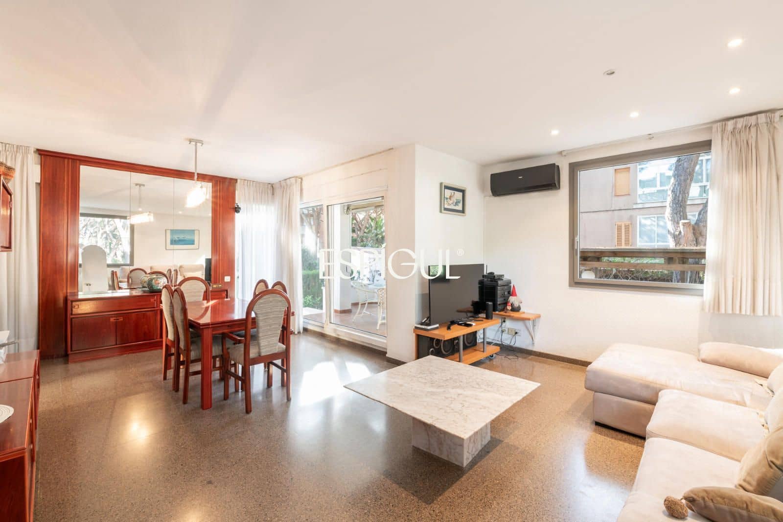 5 bedroom Villa for sale in Gava with pool garage - € 1,390,000 (Ref: 10016462)