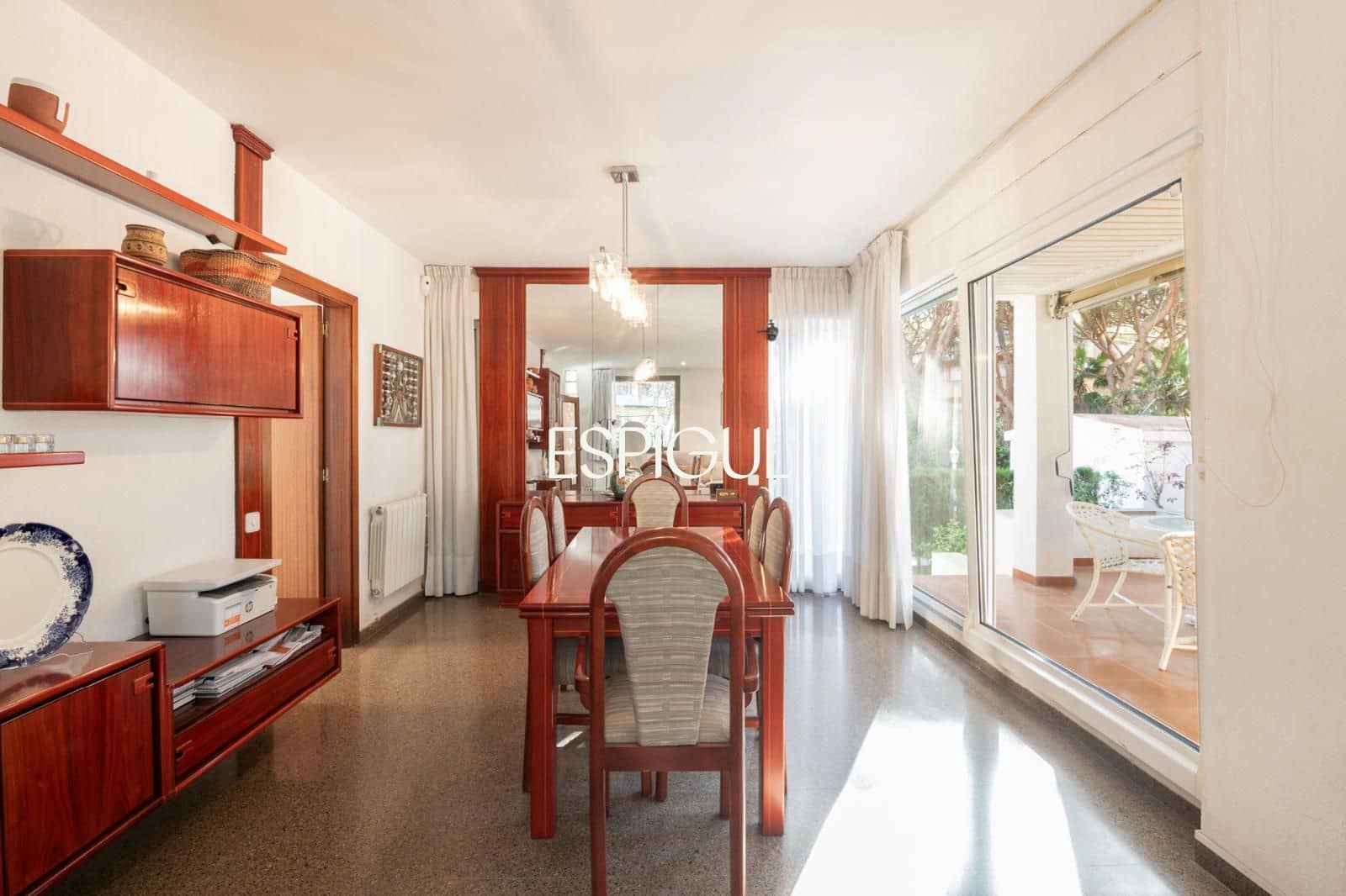 5 bedroom Villa for sale in Gava with pool garage - € 1,390,000 (Ref: 10016462)