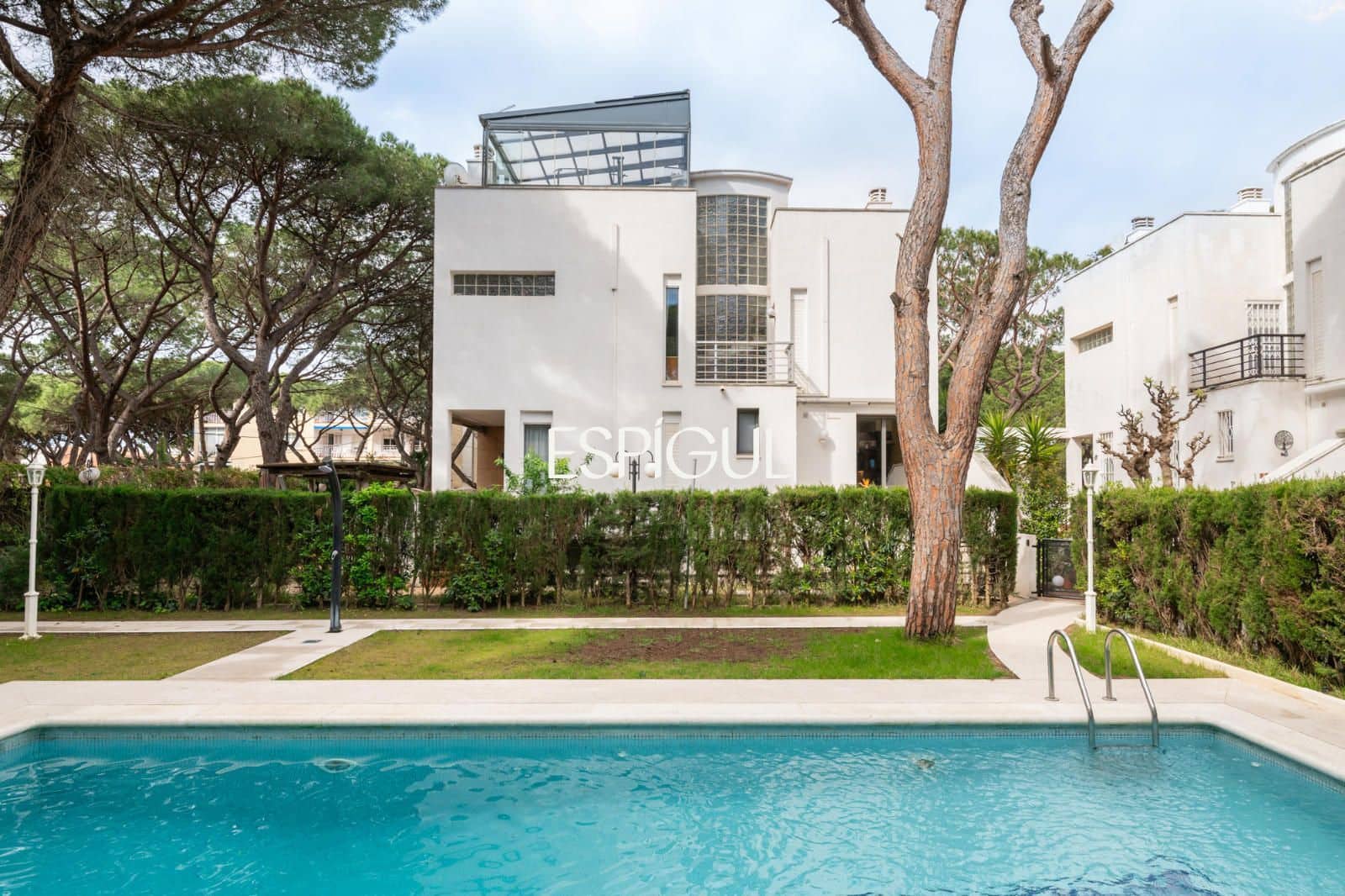 5 bedroom Villa for sale in Gava with pool garage - € 1,390,000 (Ref: 10016462)