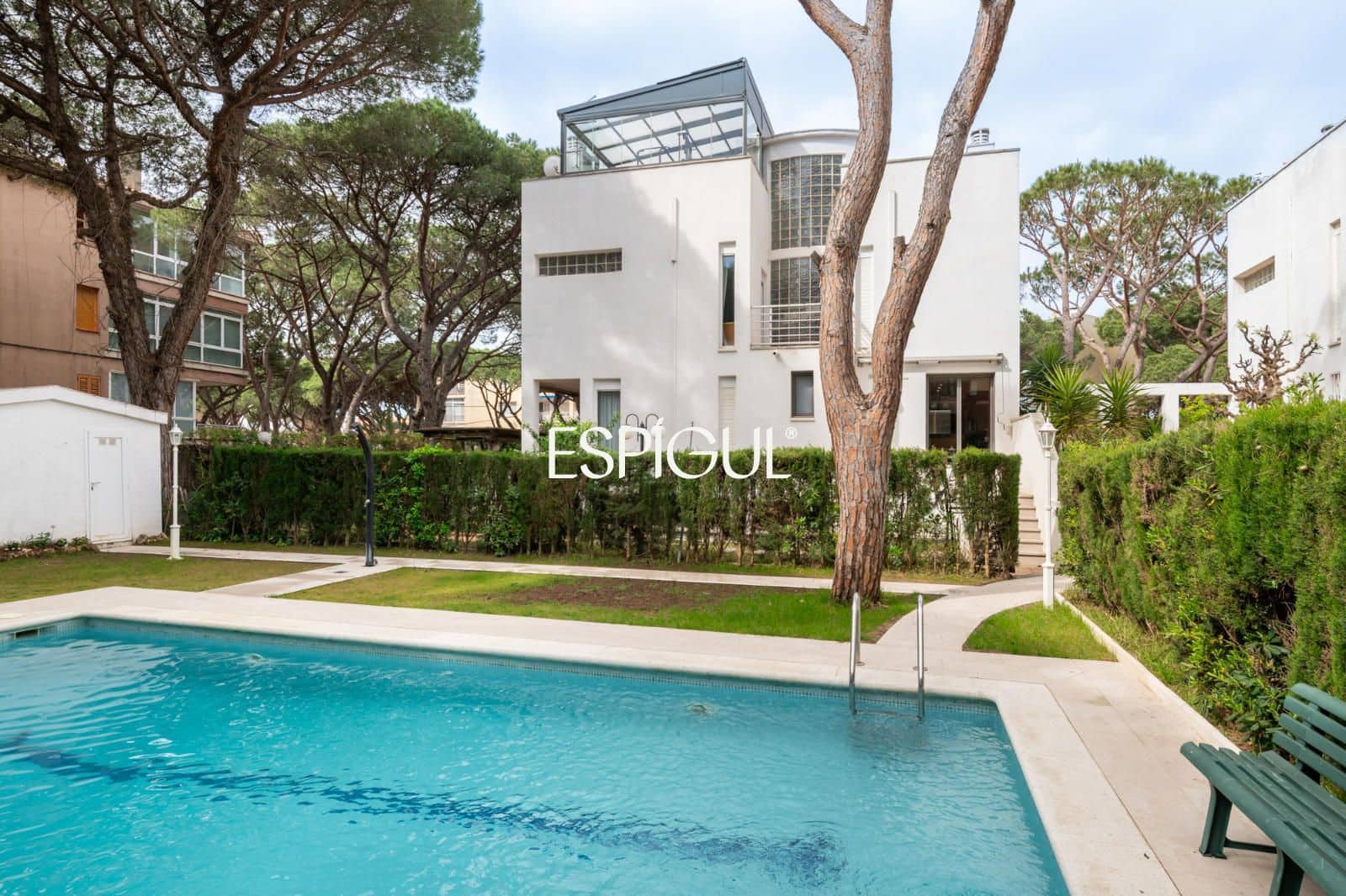 5 bedroom Villa for sale in Gava with pool garage - € 1,390,000 (Ref: 10016462)