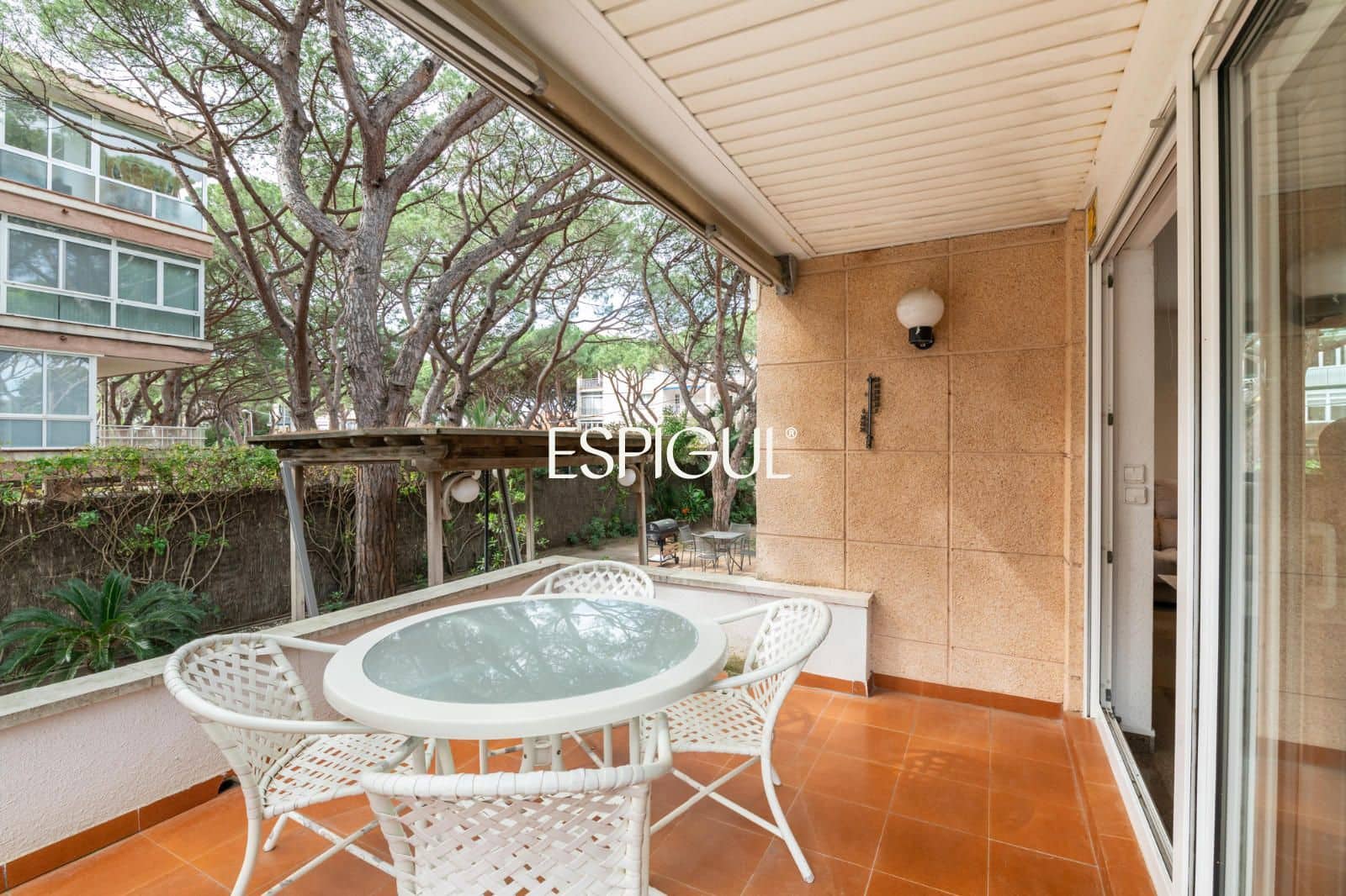5 bedroom Villa for sale in Gava with pool garage - € 1,390,000 (Ref: 10016462)
