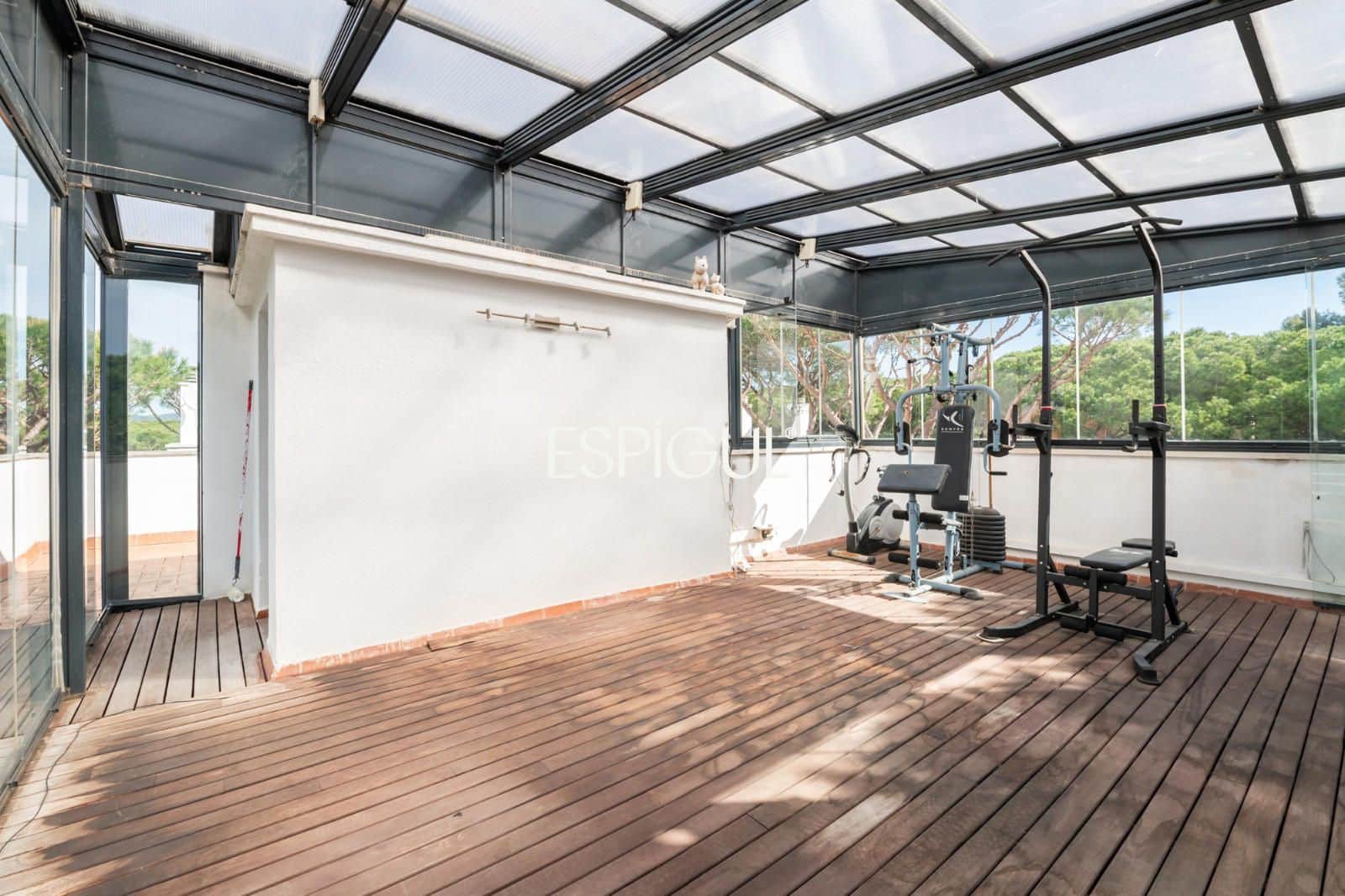 5 bedroom Villa for sale in Gava with pool garage - € 1,390,000 (Ref: 10016462)