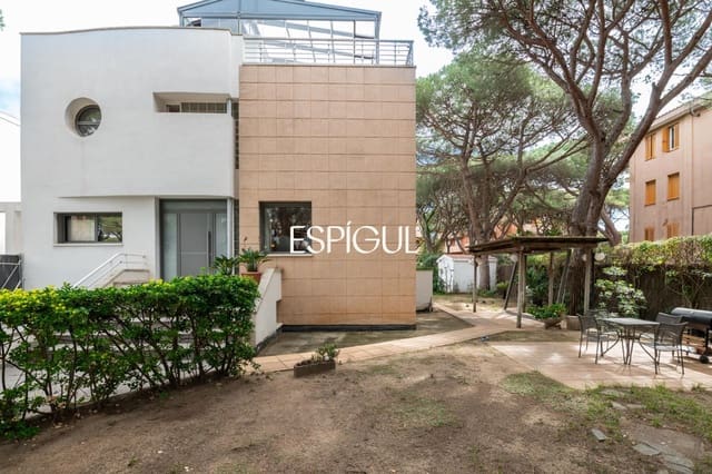 5 bedroom Villa for sale in Gavà with pool garage - € 1,390,000 (Ref: 10016462)