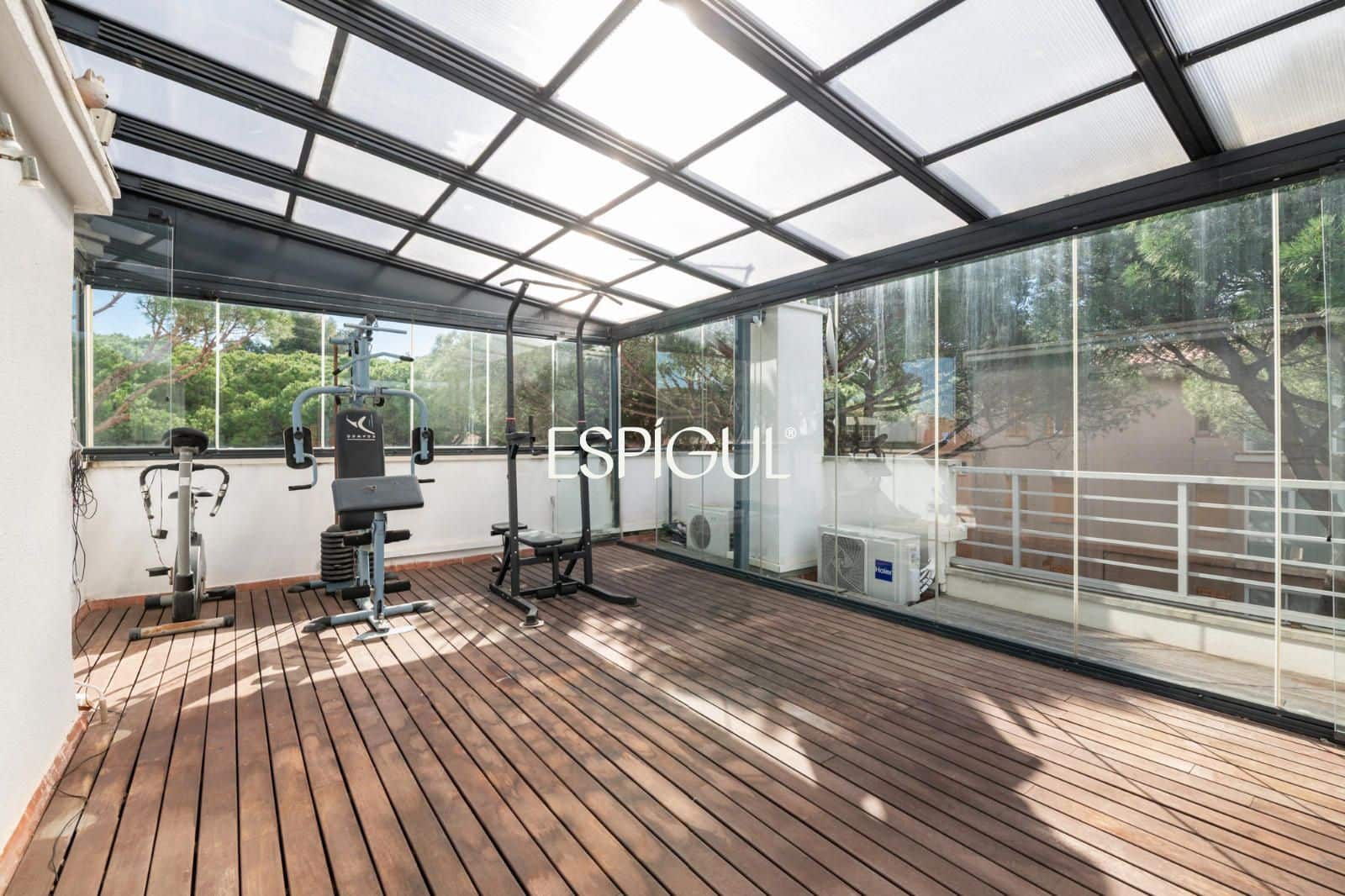 5 bedroom Villa for sale in Gava with pool garage - € 1,390,000 (Ref: 10016462)