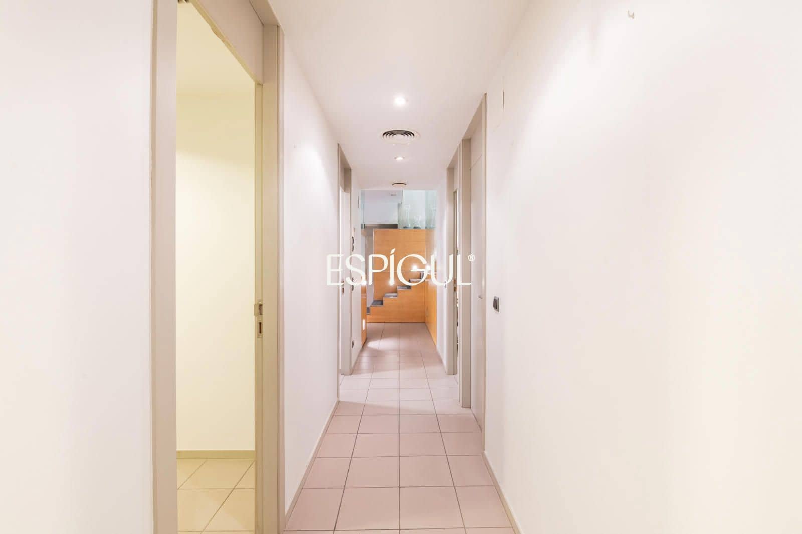 Office for sale in Barcelona city - € 780,000 (Ref: 10016464)