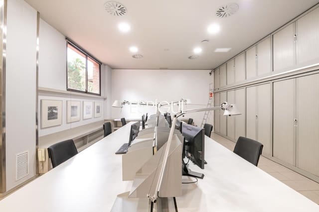 Office for sale in Les Tres Torres, Barcelona city - € 780,000 (Ref: 10016464)