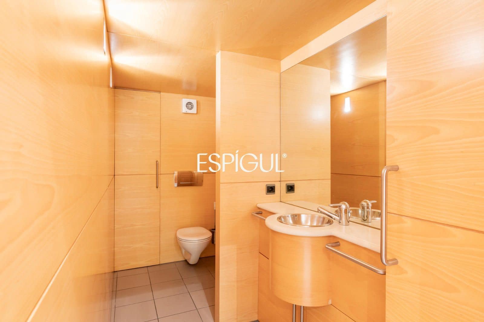 Office for sale in Barcelona city - € 780,000 (Ref: 10016464)