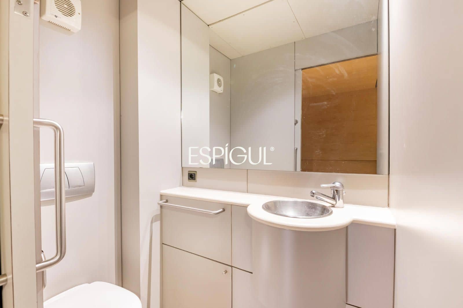 Office for sale in Barcelona city - € 780,000 (Ref: 10016464)