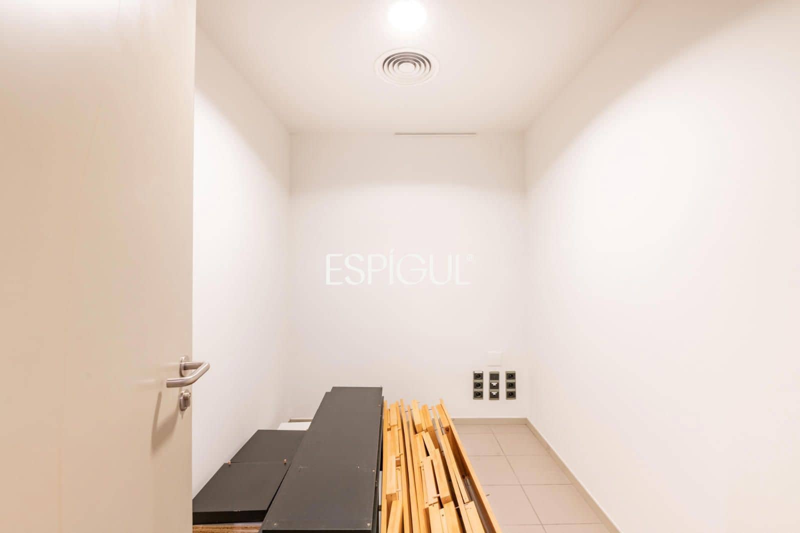 Office for sale in Barcelona city - € 780,000 (Ref: 10016464)
