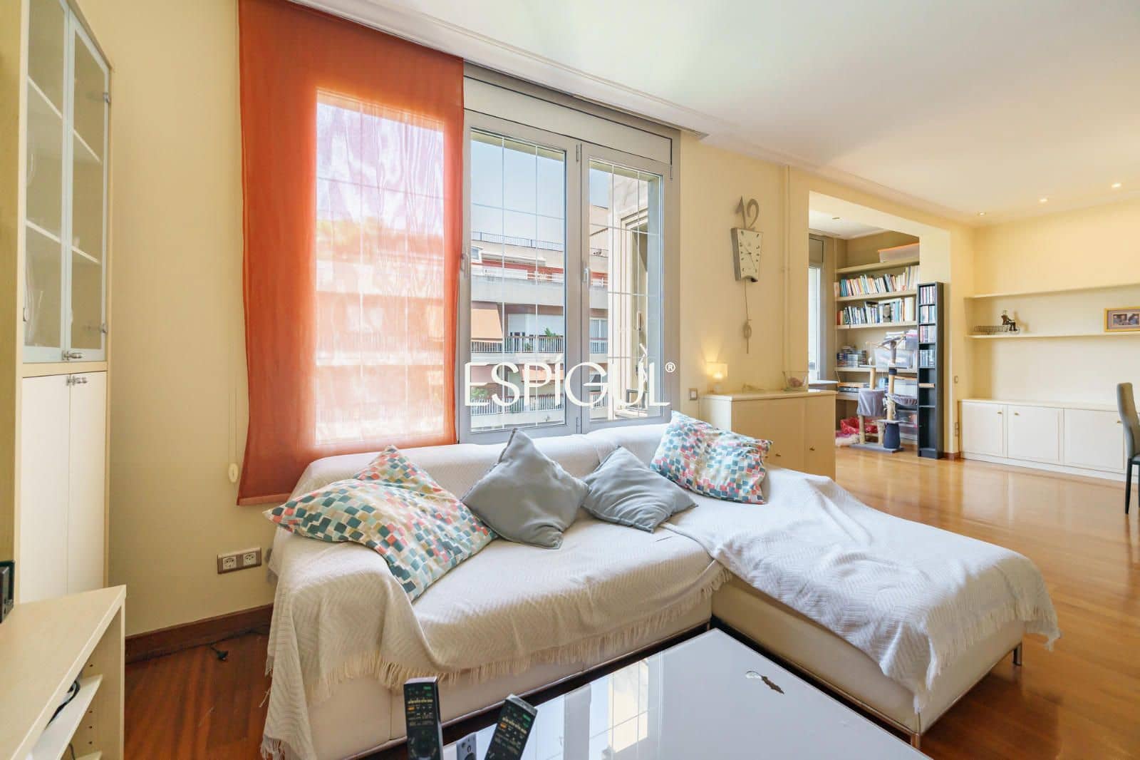 4 soveværelse Lejlighed til salg i Barcelona by - € 760.000 (Ref: 10016465)