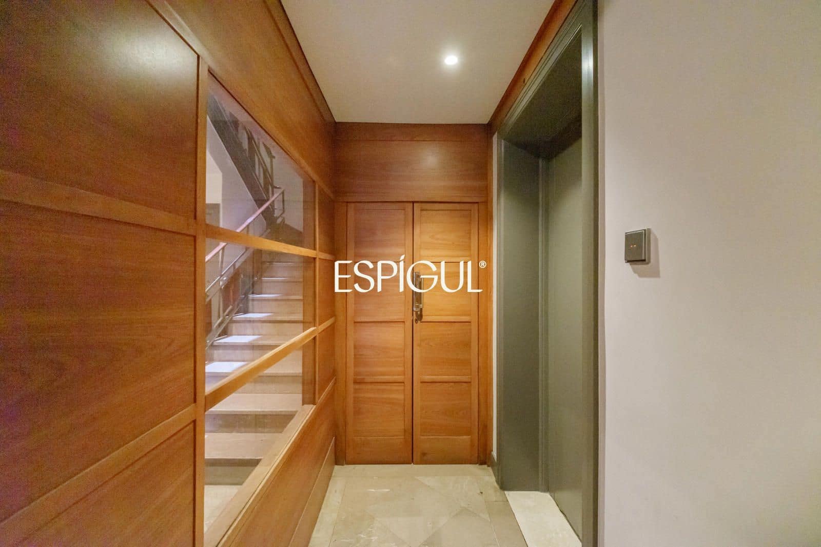 4 soveværelse Lejlighed til salg i Barcelona by - € 760.000 (Ref: 10016465)