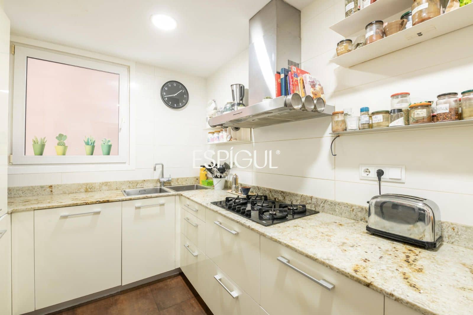 Piso de 3 habitaciones en Barcelona ciudad en venta - 760.000 € (Ref: 10016466)