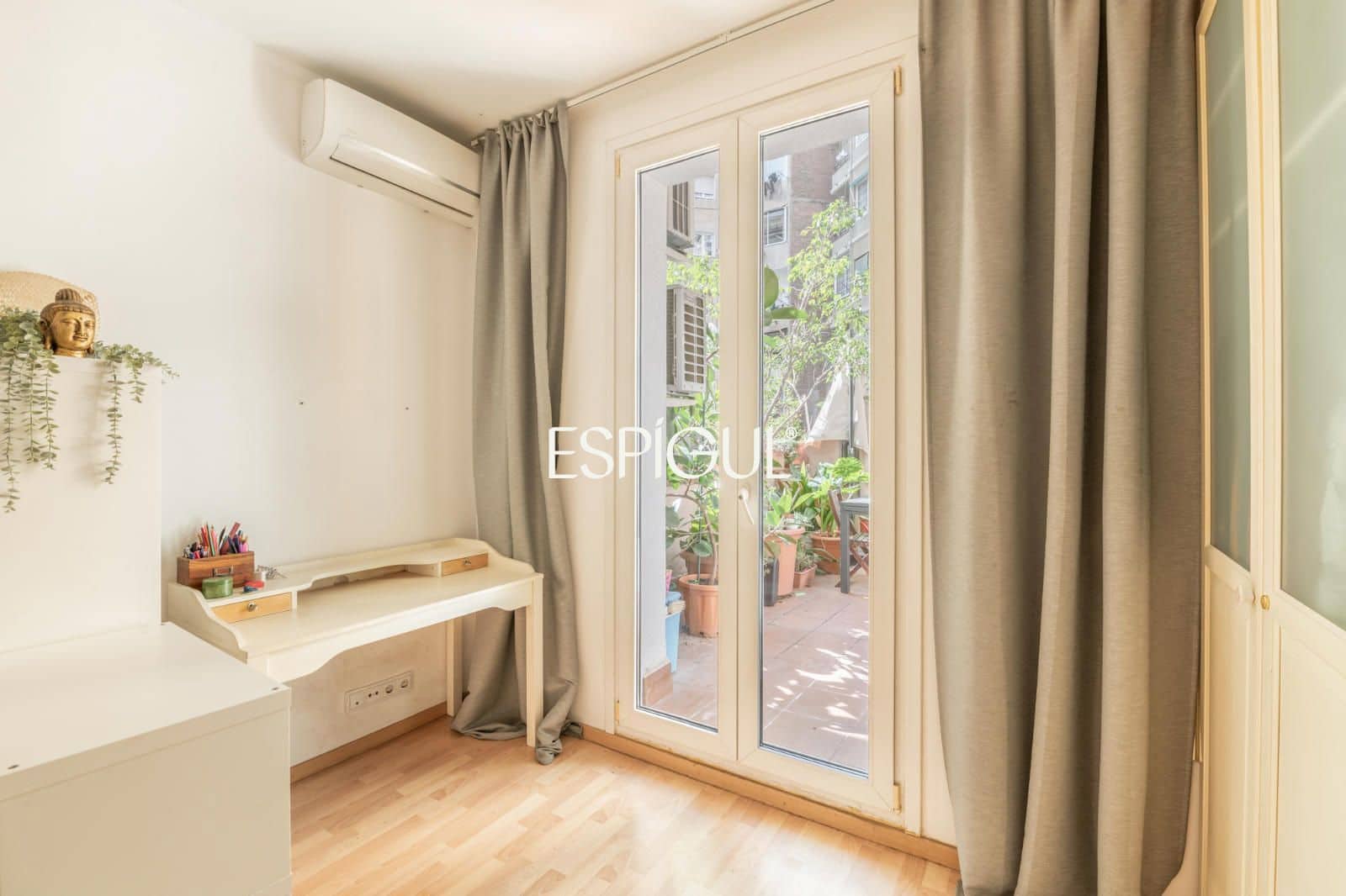 Piso de 3 habitaciones en Barcelona ciudad en venta - 760.000 € (Ref: 10016466)