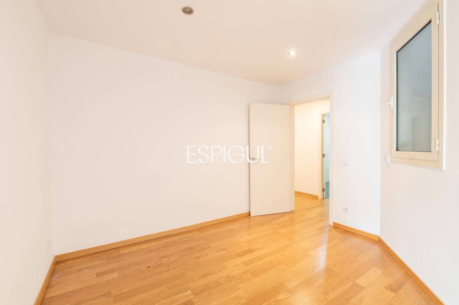 Piso de 2 habitaciones en Barcelona ciudad en venta - 525.000 € (Ref: 10016469)