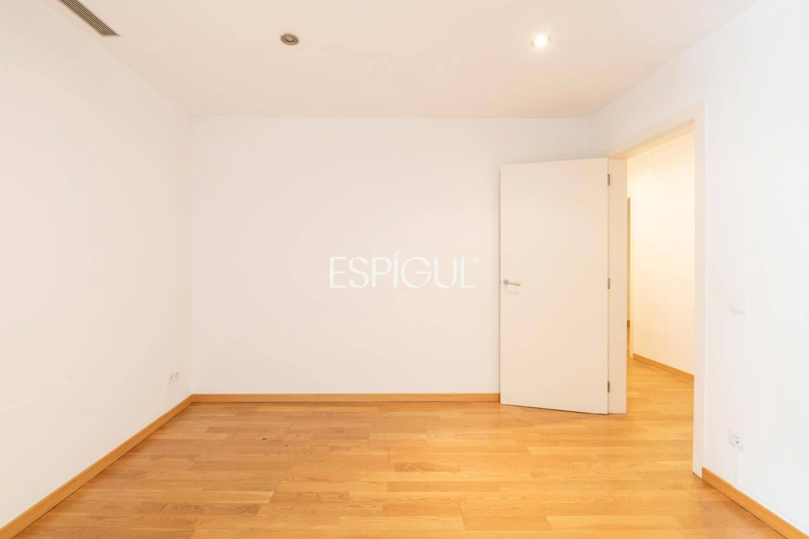Piso de 2 habitaciones en Barcelona ciudad en venta - 525.000 € (Ref: 10016469)