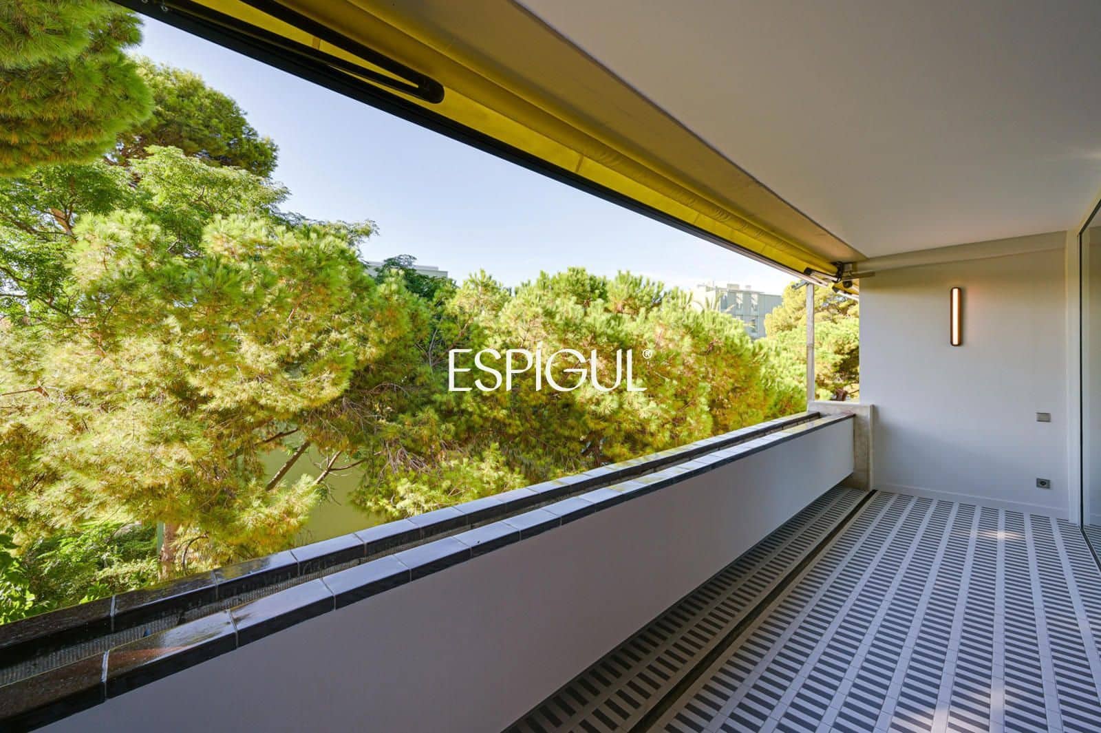 5 bedroom Flat for sale in Barcelona city with garage - € 2,800,000 (Ref: 10016470)