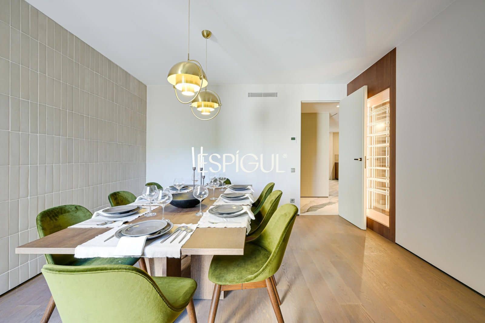 5 bedroom Flat for sale in Barcelona city with garage - € 2,800,000 (Ref: 10016470)