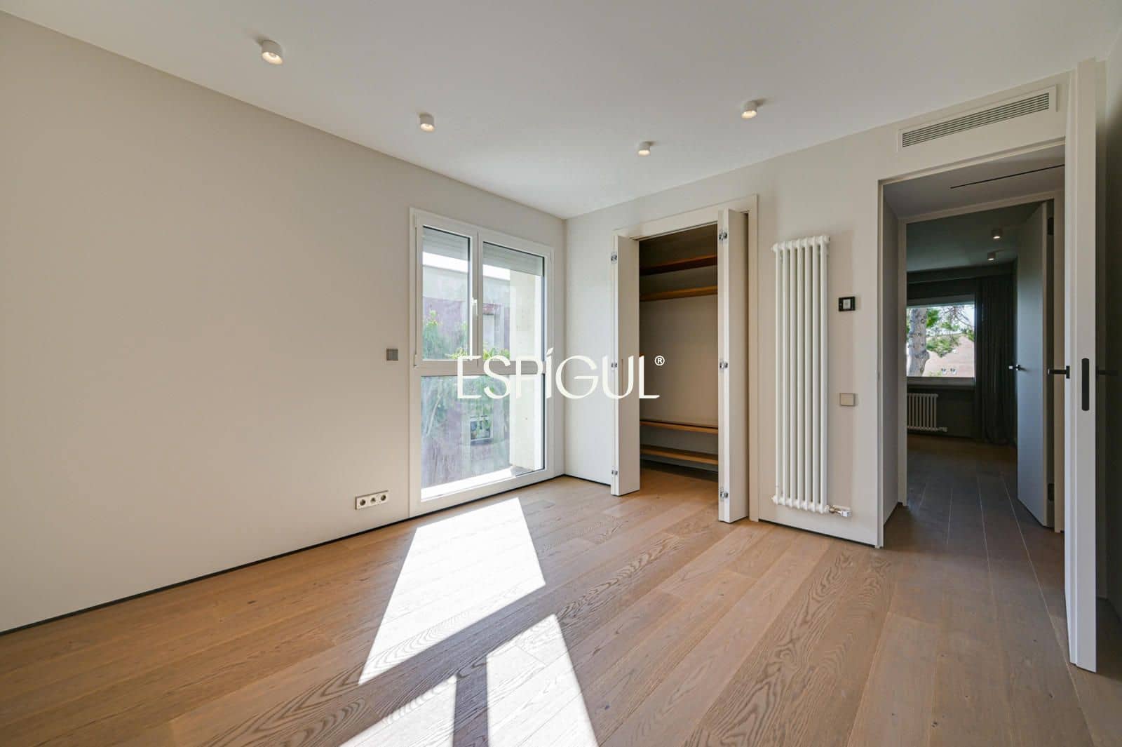 5 bedroom Flat for sale in Barcelona city with garage - € 2,800,000 (Ref: 10016470)