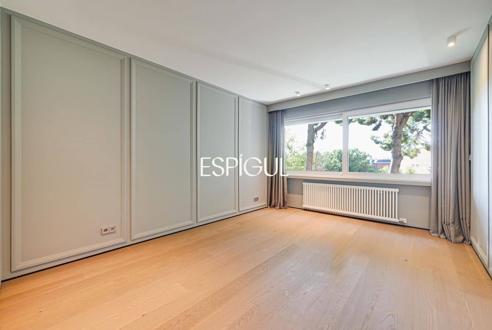 5 bedroom Flat for sale in Barcelona city with garage - € 2,800,000 (Ref: 10016470)