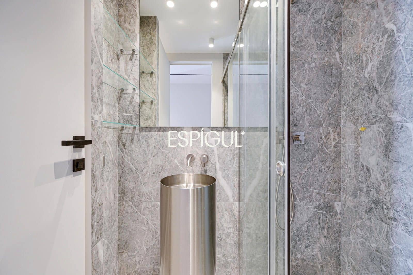 5 bedroom Flat for sale in Barcelona city with garage - € 2,800,000 (Ref: 10016470)
