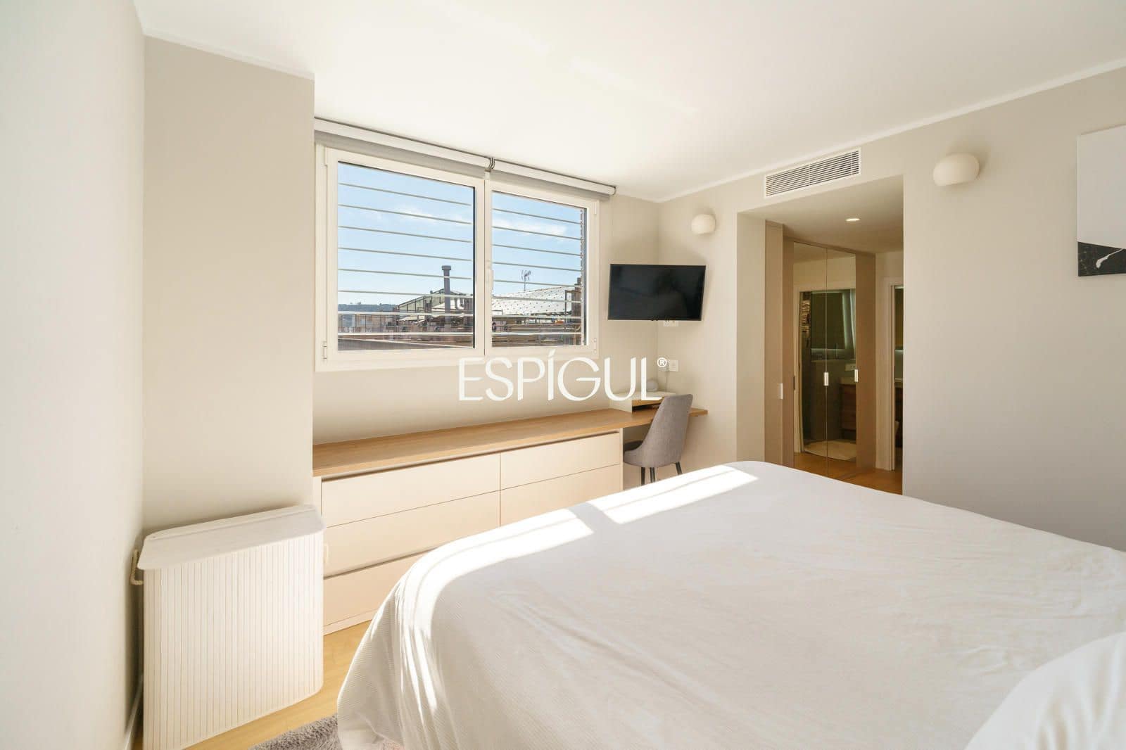 Piso de 3 habitaciones en Barcelona ciudad en venta con piscina - 1.199.000 € (Ref: 10016471)